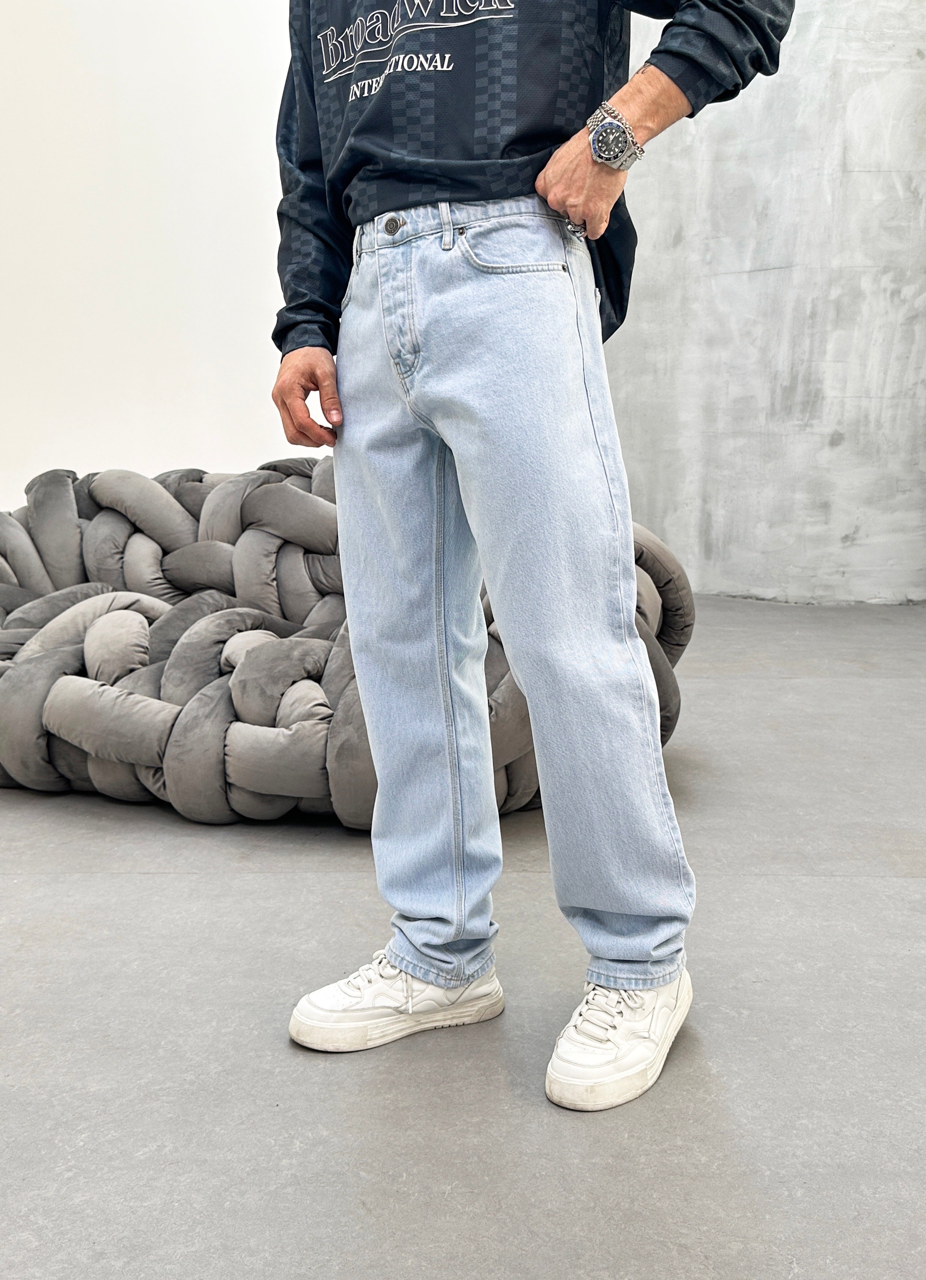 STRAIGHT JEANS - CENTRAL CEE