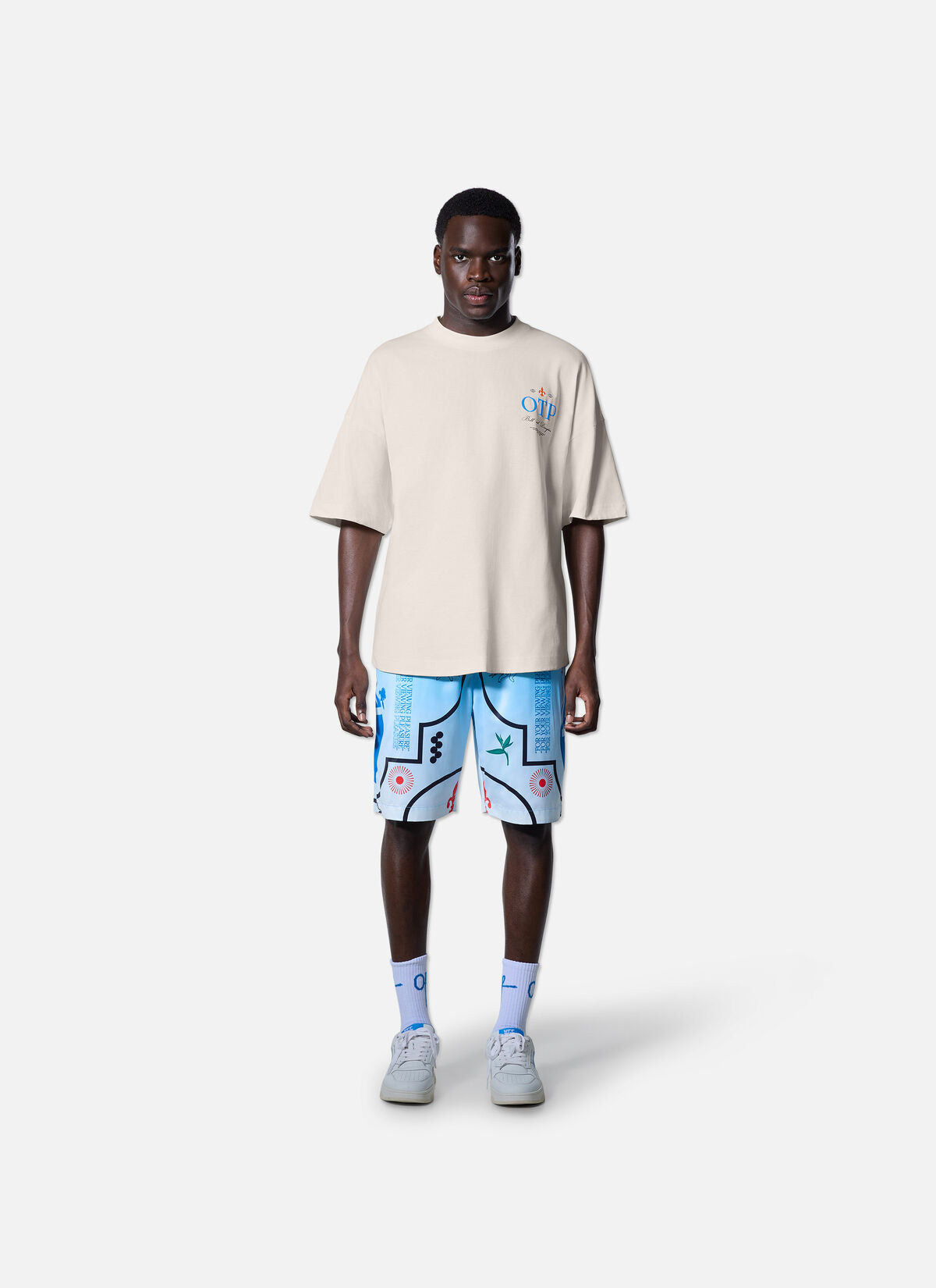 GLOBAL OVERSIZED TEE