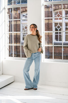 Million - Redial - mid waist extra tall flare jeans - RD3060 - Lange uitlopende damesjeans