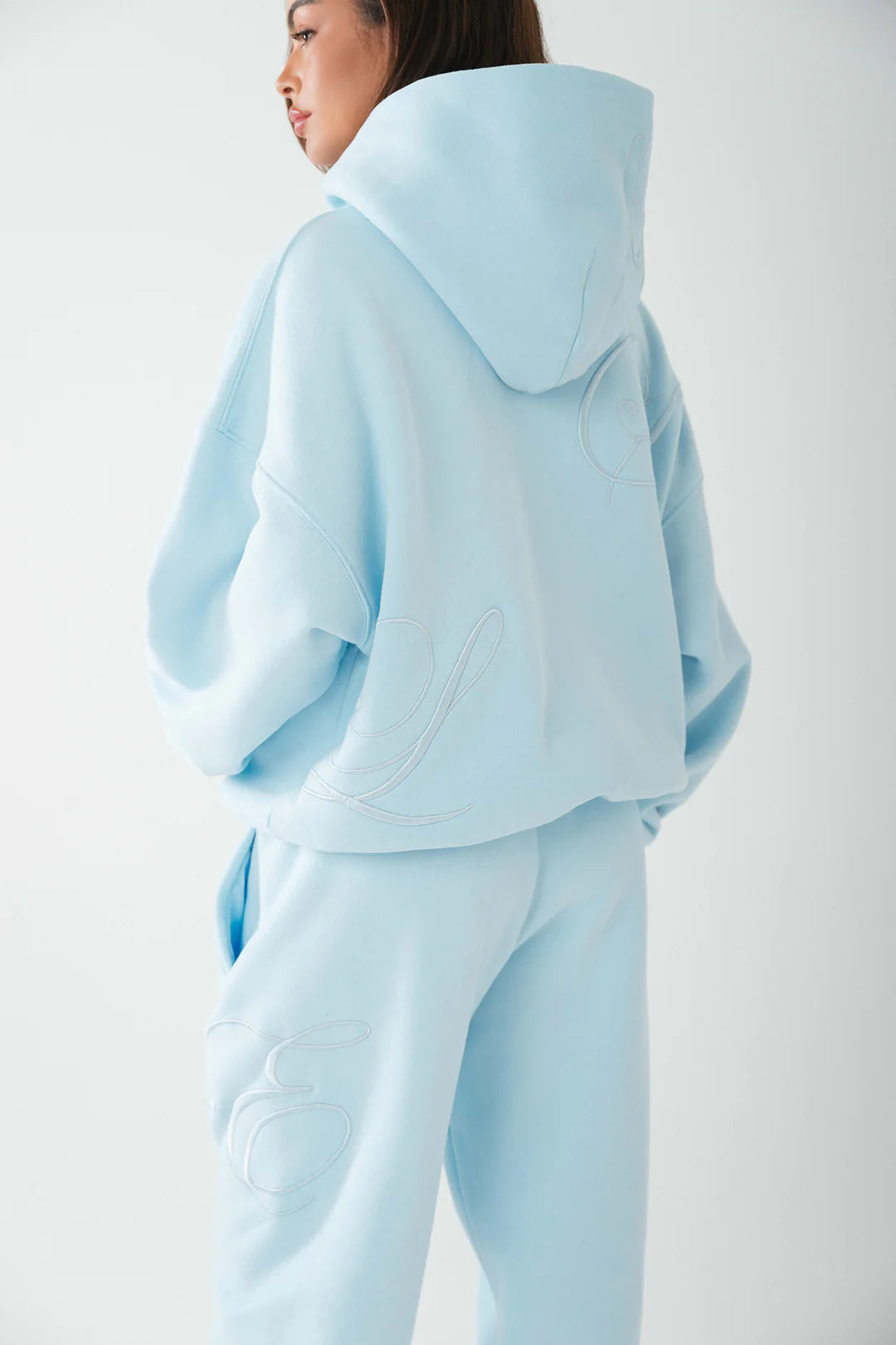 ICE QUEEN EMBROIDERY SWEATPANTS - 29 Nov