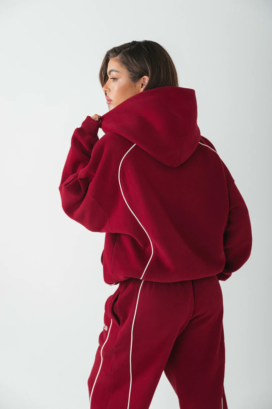 TECH LINE HOODIE BORDEAUXROOD - 29 nov