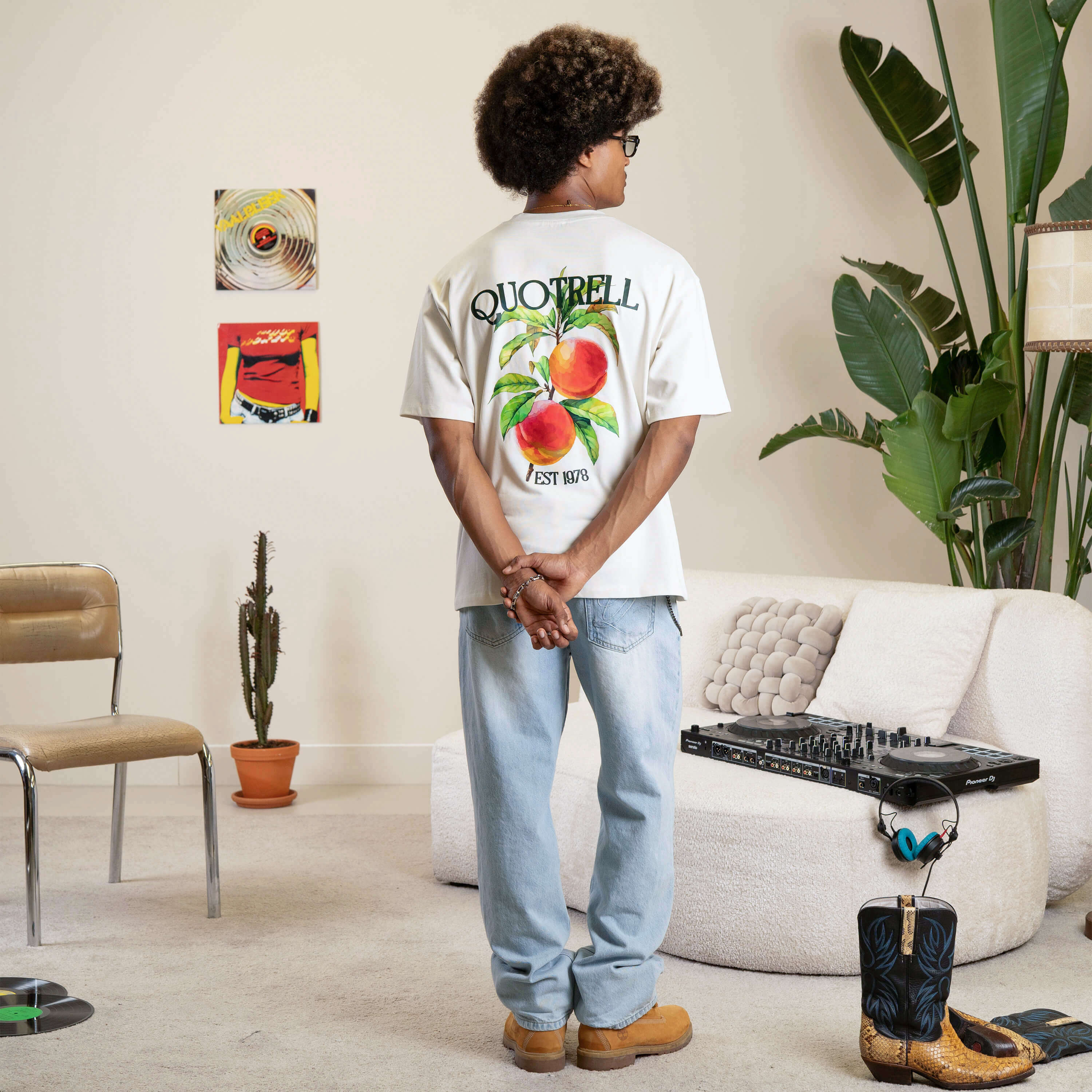 PEACHES TEE | OFF WHITE/GREEN
