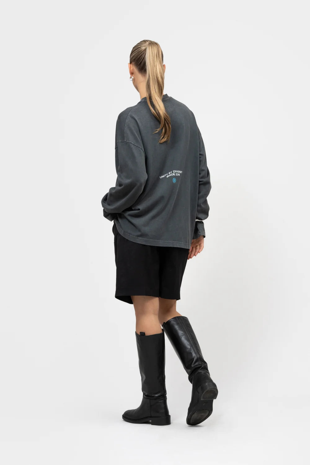 ELAN OVERSIZED LONGSLEEVE TEE WASHED GREY