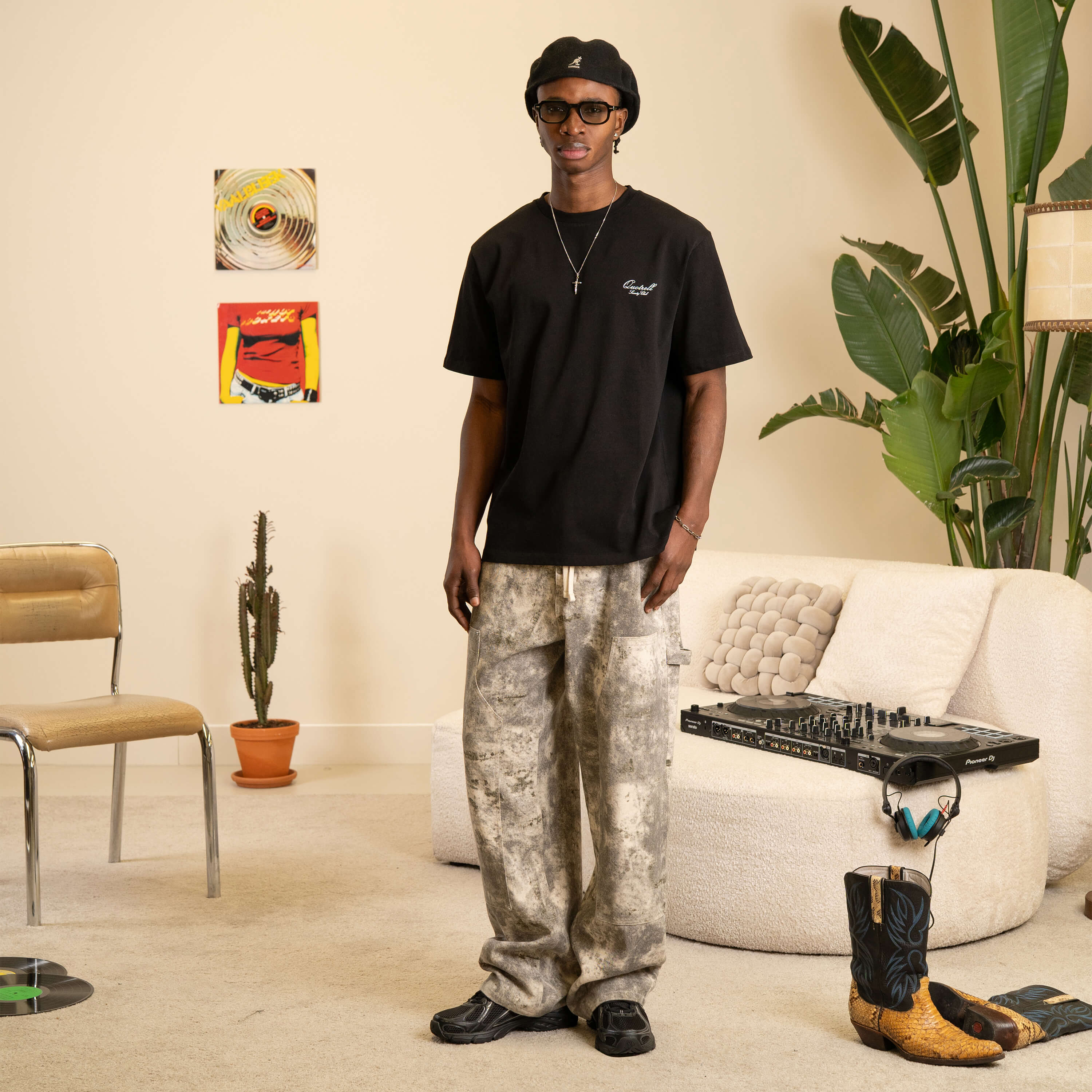 SALUD TEE | BLACK/WHITE