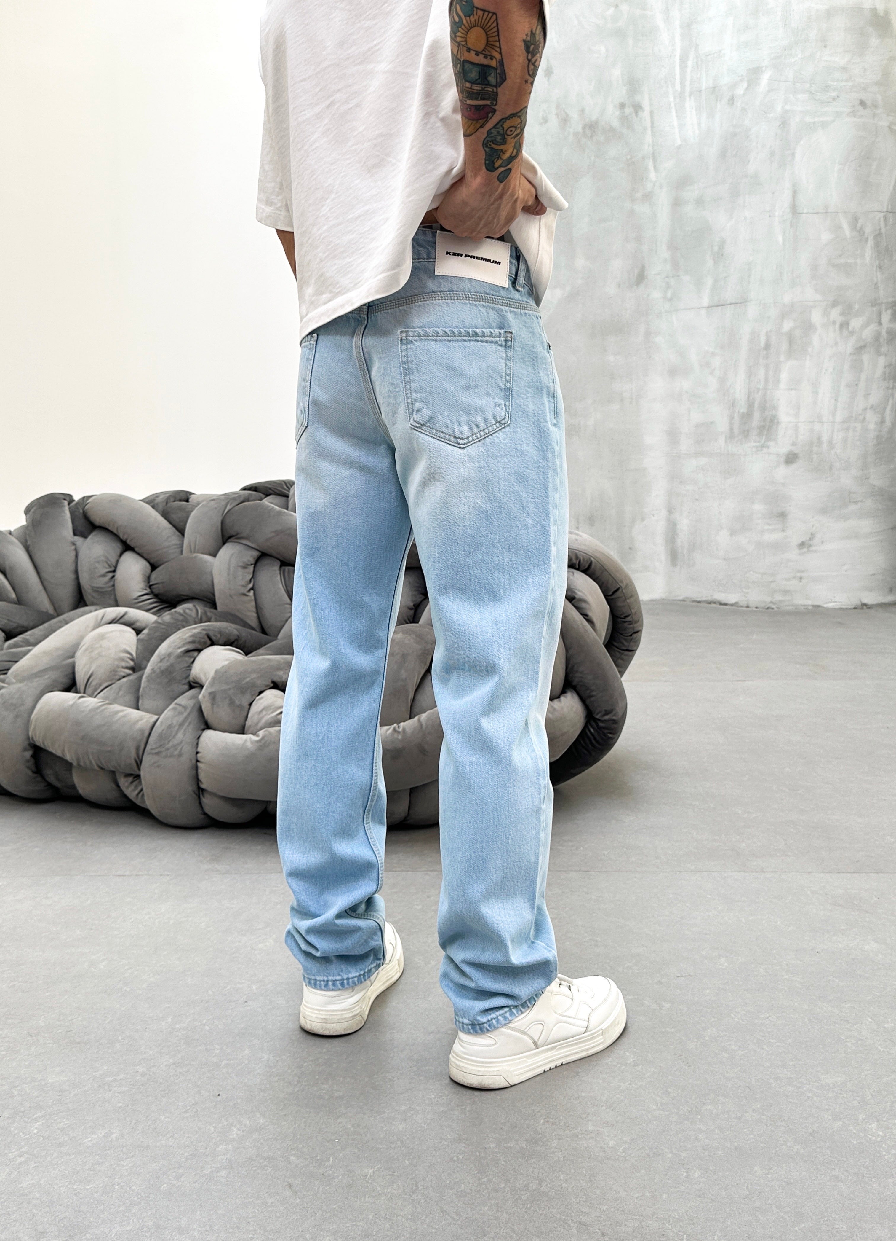 STRAIGHT JEANS - DISTRICT