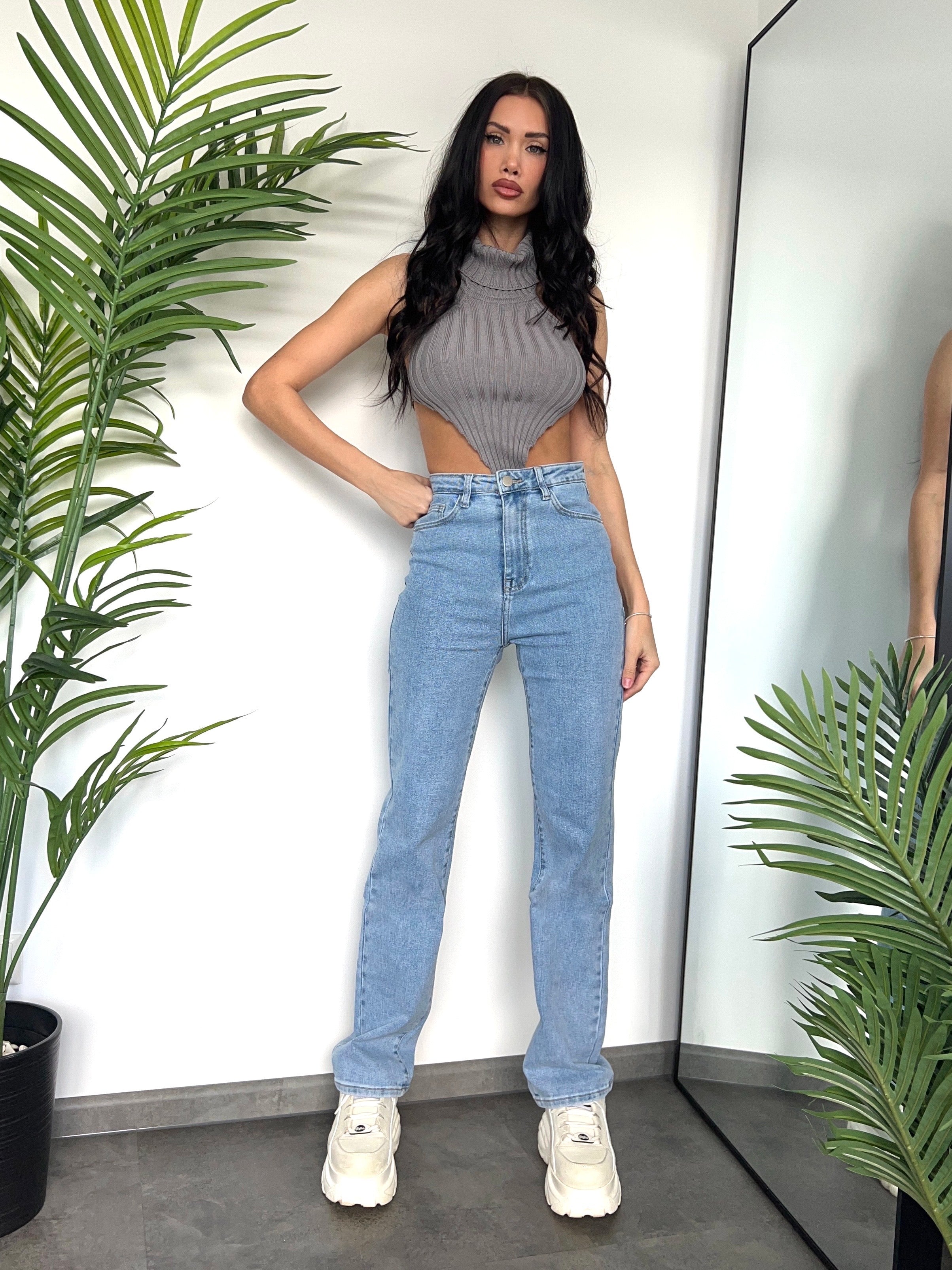 MILLION - Straight Jeans - Valentina