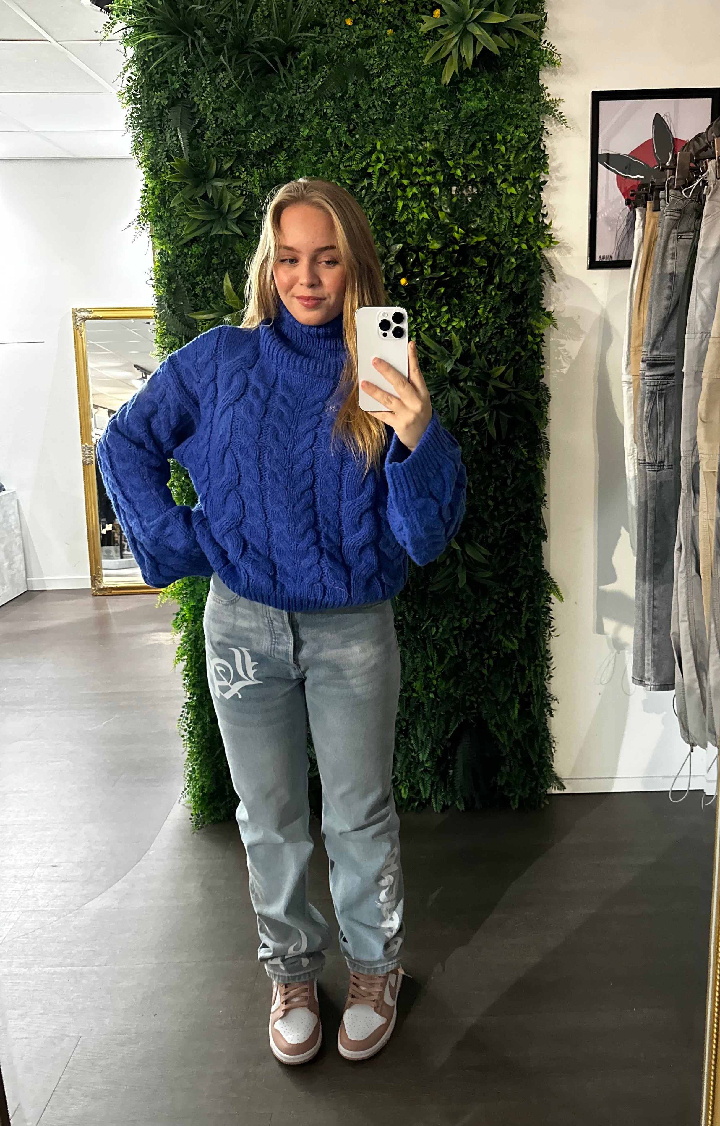 Rollkragenpullover aus Strick – Kylie-Kollektion