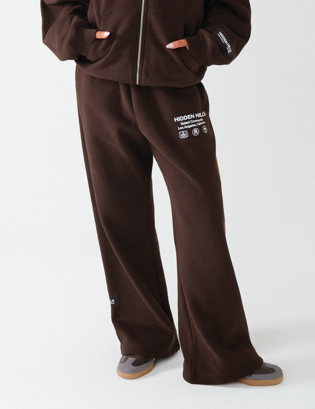 LABEL STRAIGHT LEG SWEATPANTS DONKERBRUIN - 29 nov