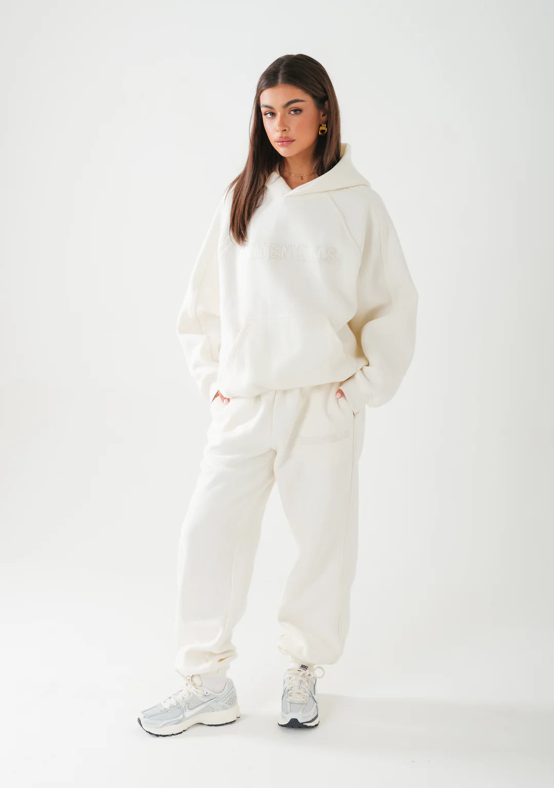 EMBROIDERY PANEL SWEATPANTS CREAM - 29 Nov