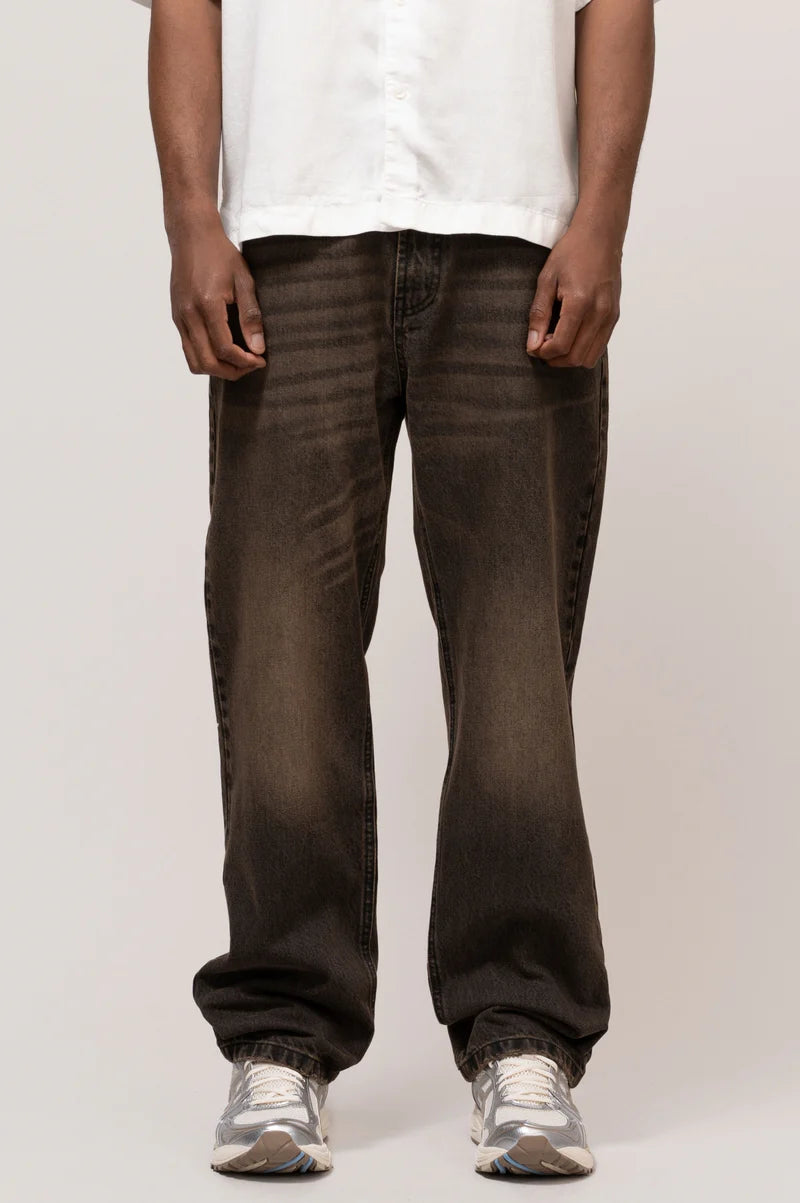 NOMAD STRAIGHT FIT JEANS BROWN