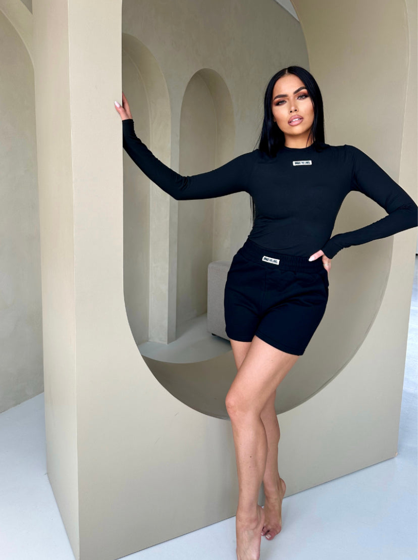 NENA LONGSLEEVE TOP - BLACK/WHITE