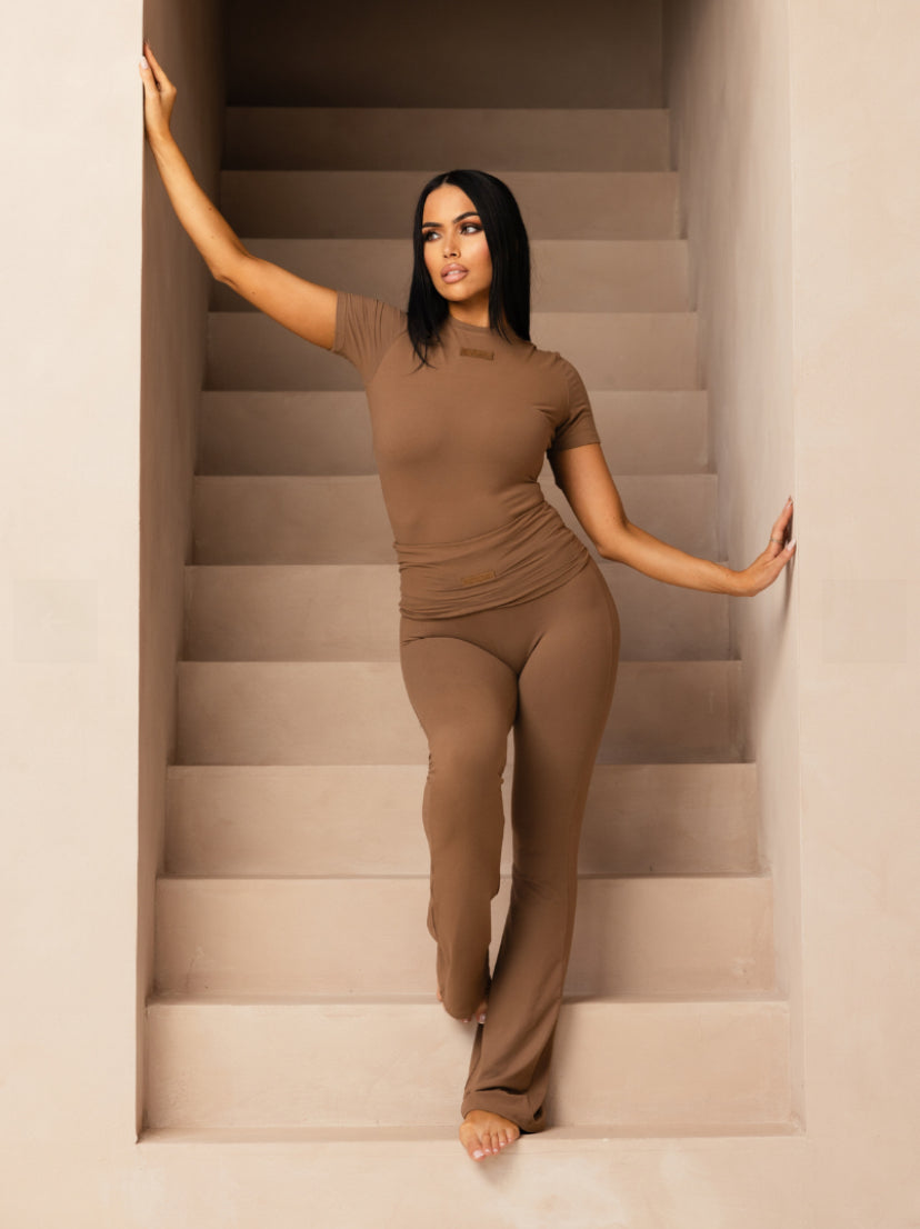 NOELLE SHORT SLEEVE TOP - TAUPE