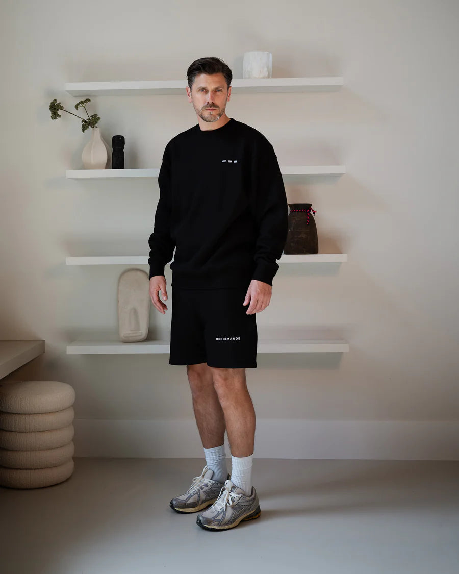 SCHWARZES FÜNFZEHN-SWEATSHIRT