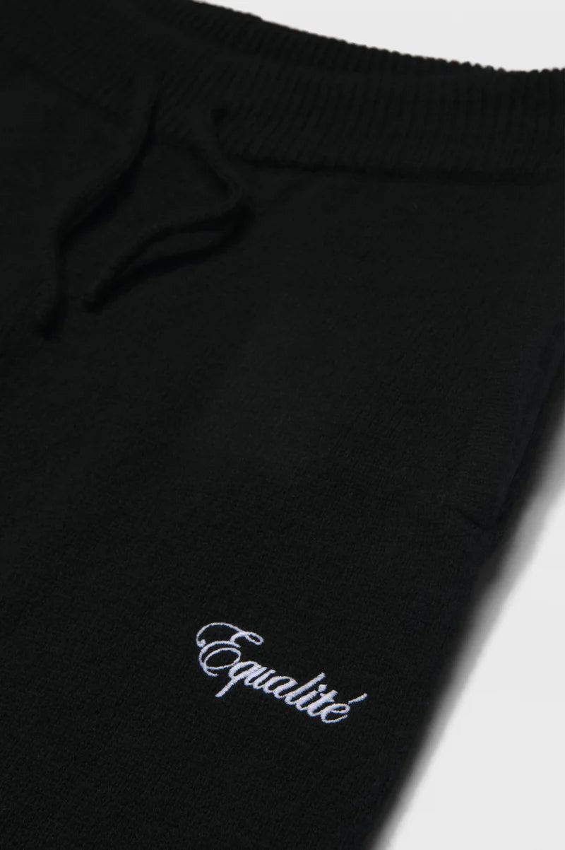 FLAUSCHIGE STRICKHOSE MIT GERADE PASSFORM SCHWARZ