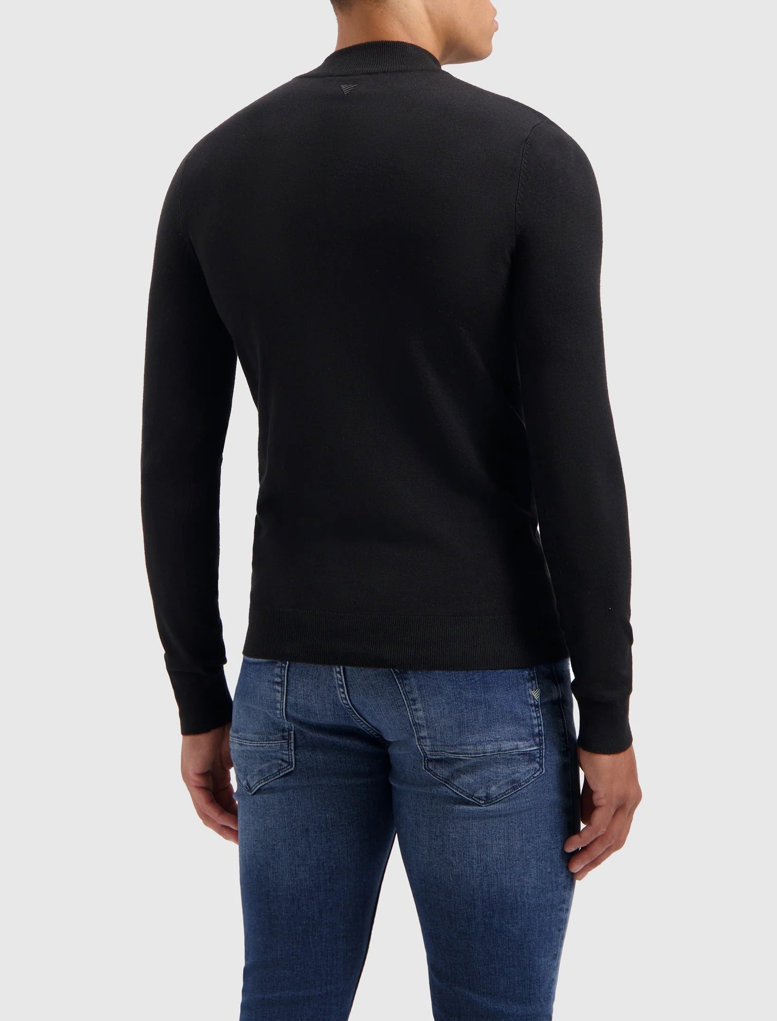 ESSENTIAL KNITWEAR HALFZIP SWEATER BLACK