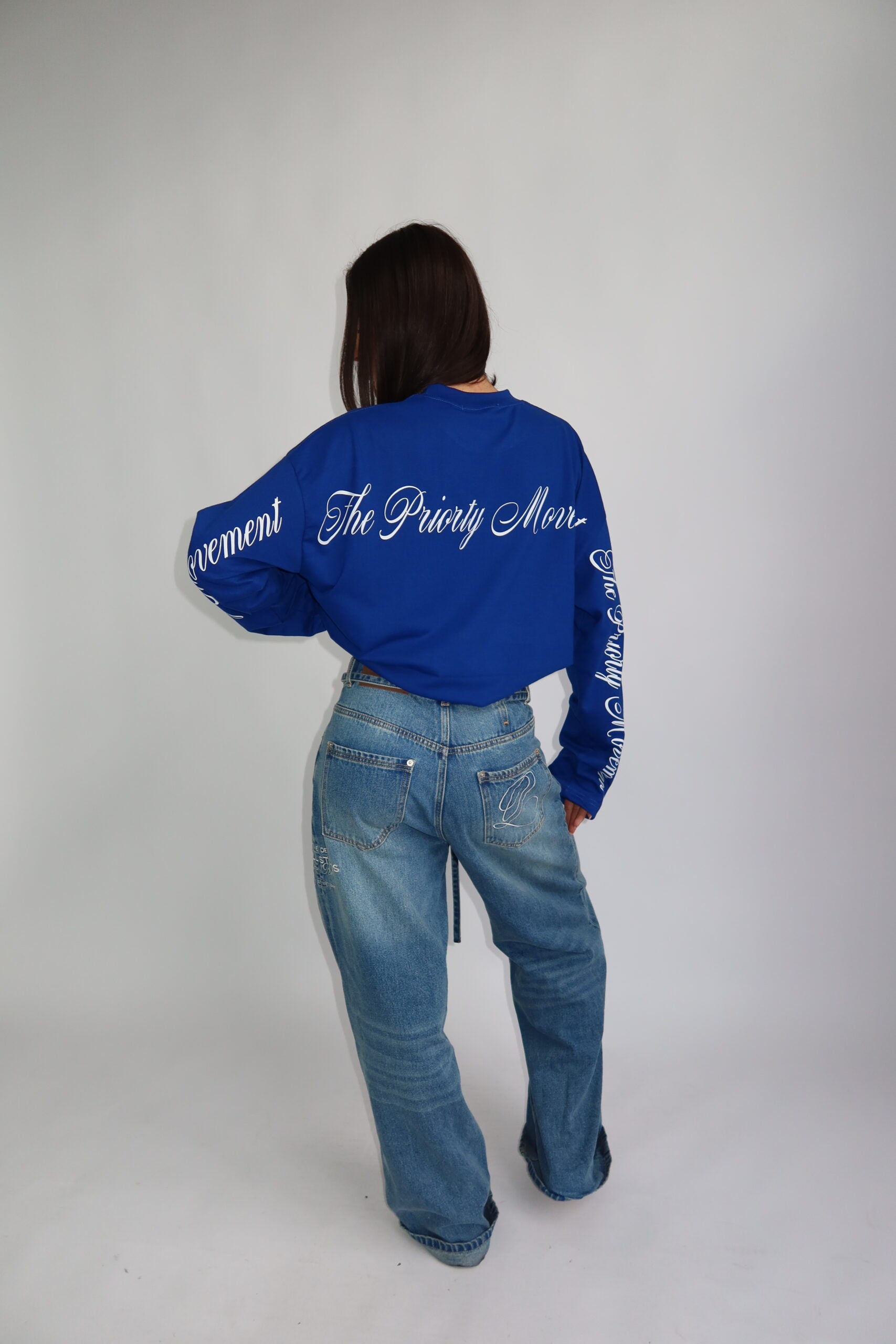 LONGSLEEVE ‘THE PRIORITY MOVEMENT’ – KOBALTBLAUW