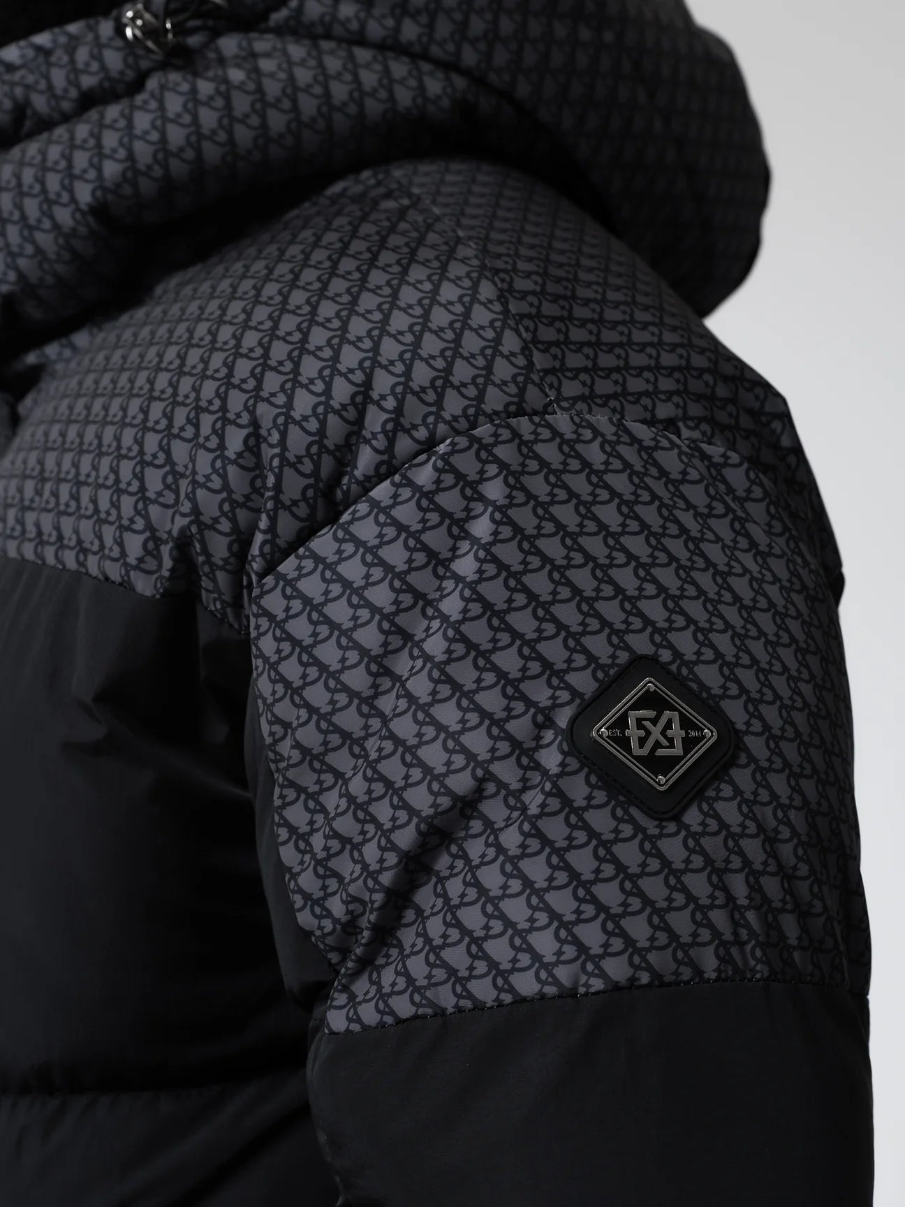 Save Jacket | Black