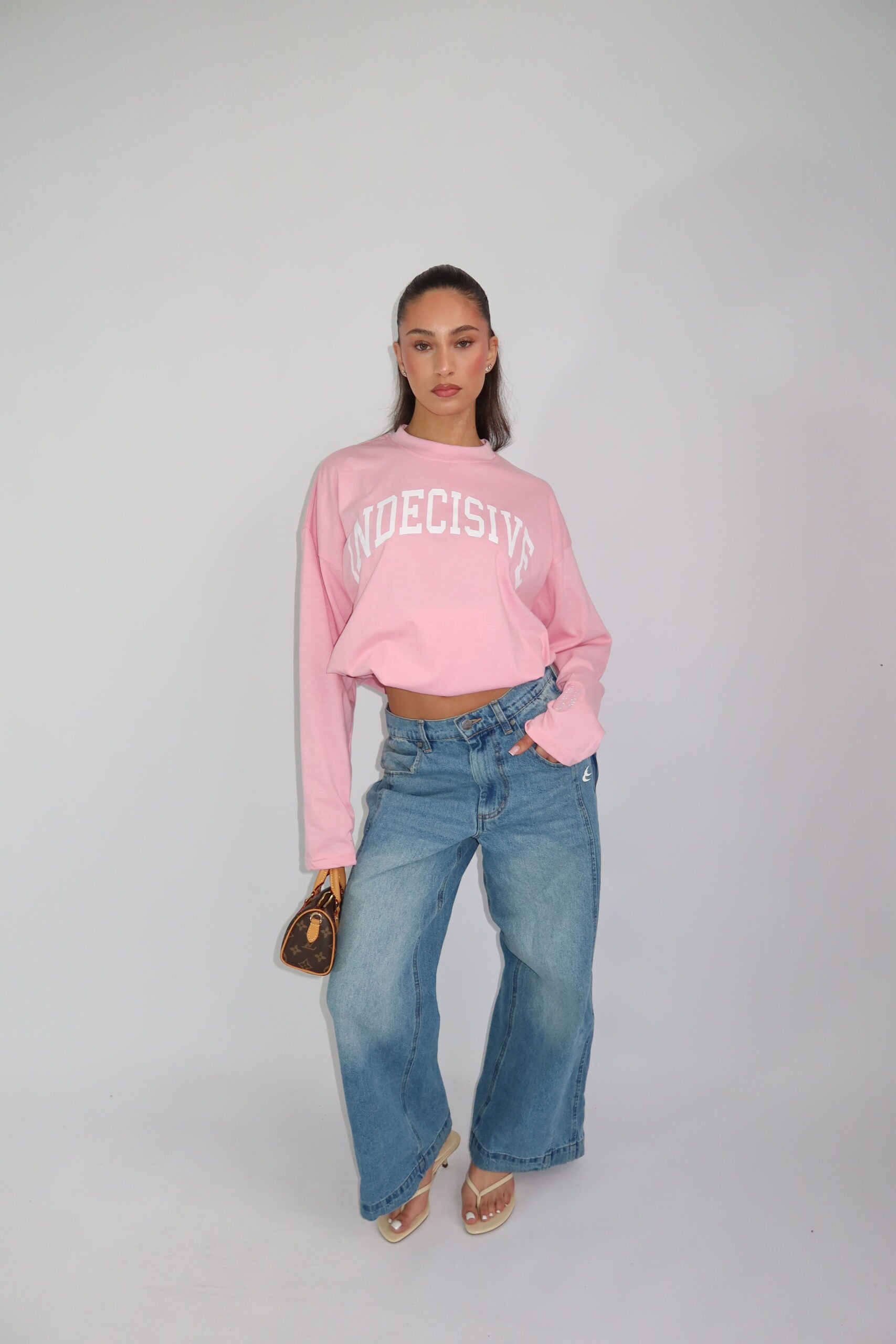 LONGSLEEVE ‘INDECISIVE” – LIGHT PINK