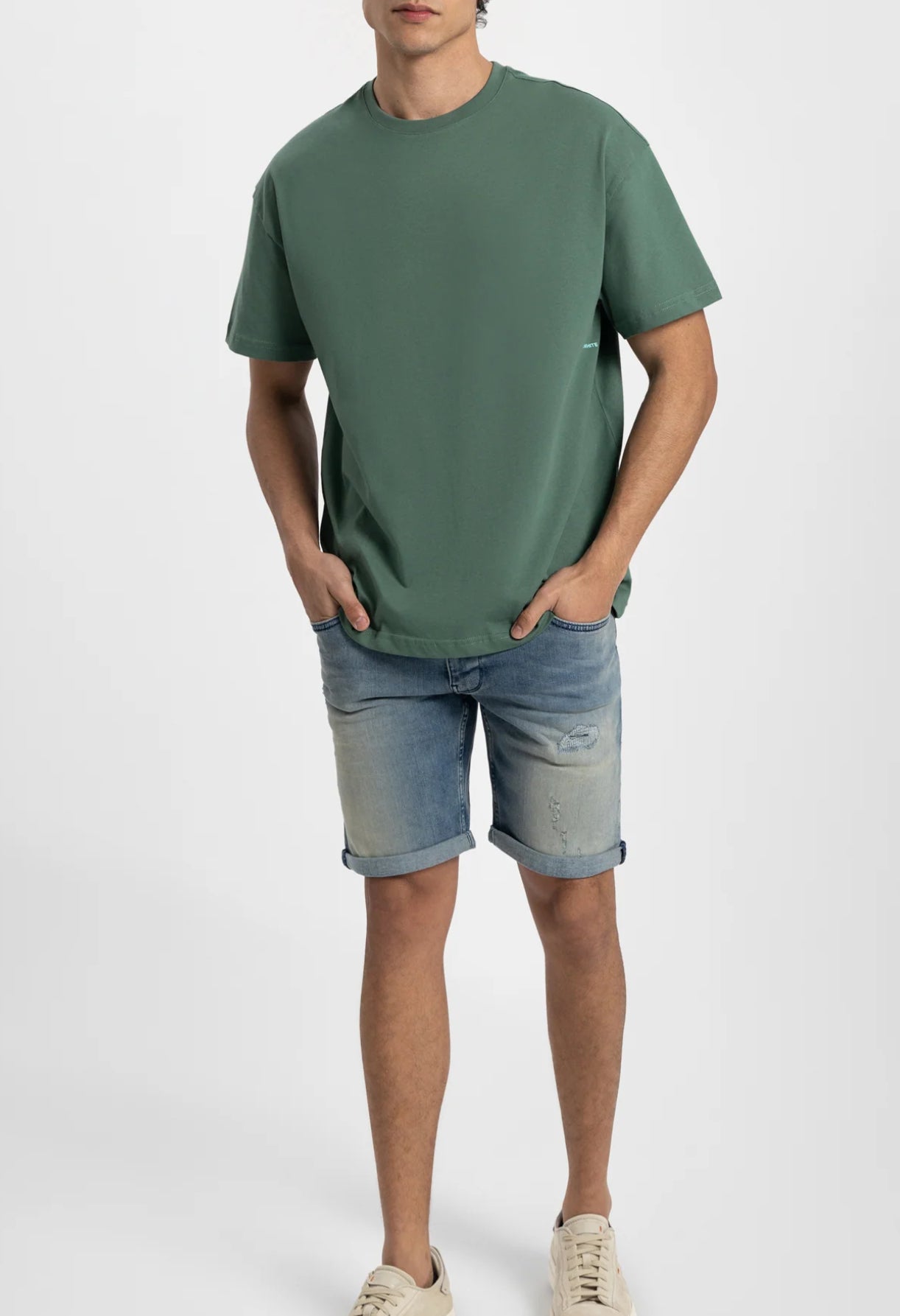 BALANCED TRIANGLE PRINT T-SHIRT - 94 forest green