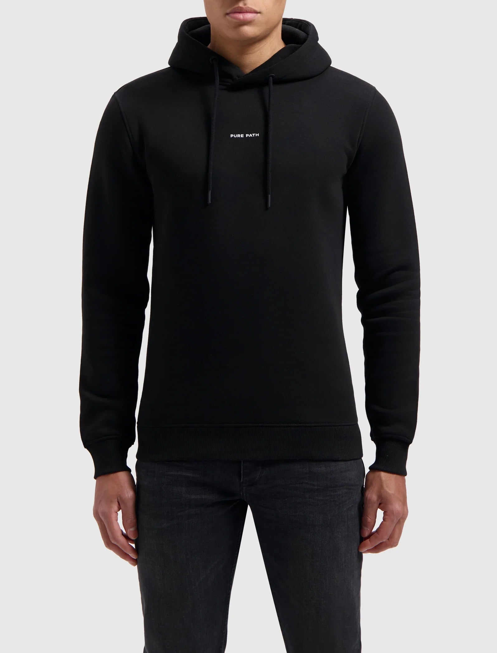 ESSENTIAL LOGO HOODIE BLACK