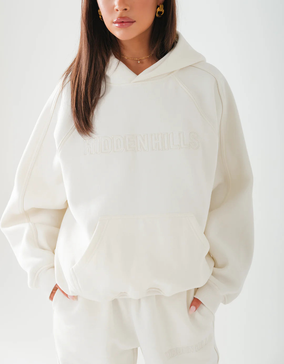 GEBORDUURDE PANEL HOODIE CRÈME - 29 nov