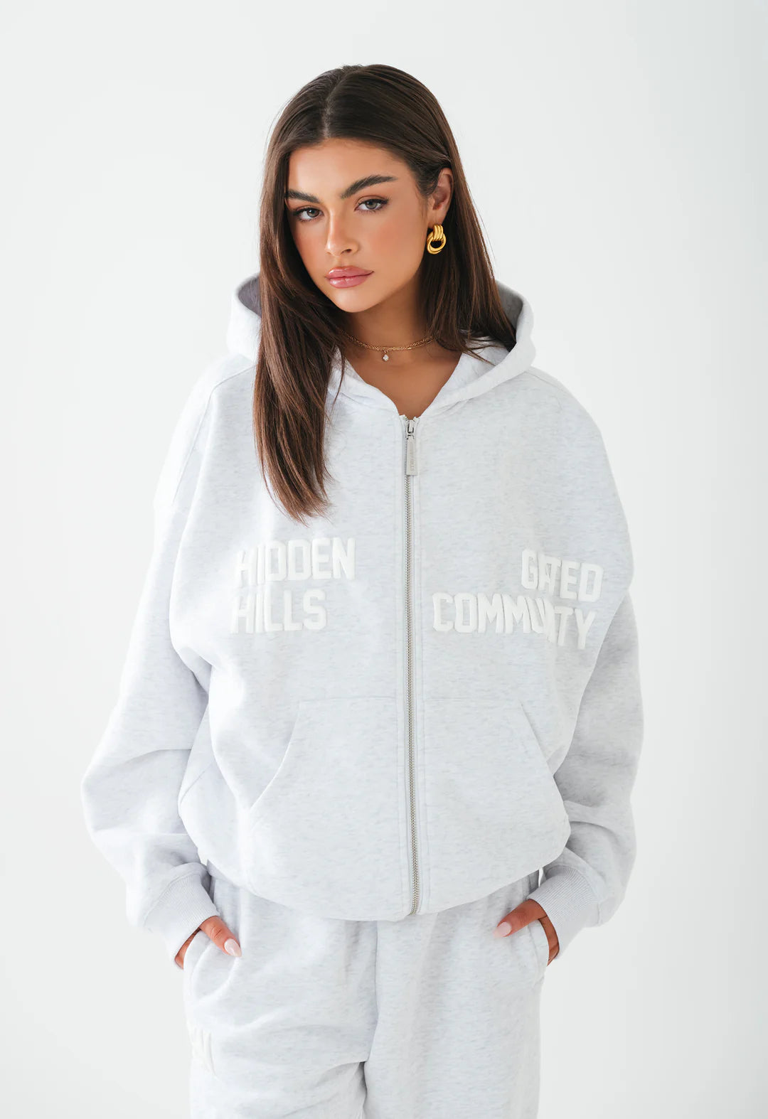 GATED COMMUNITY RITS HOODIE LICHTGRIJS - 29 Nov