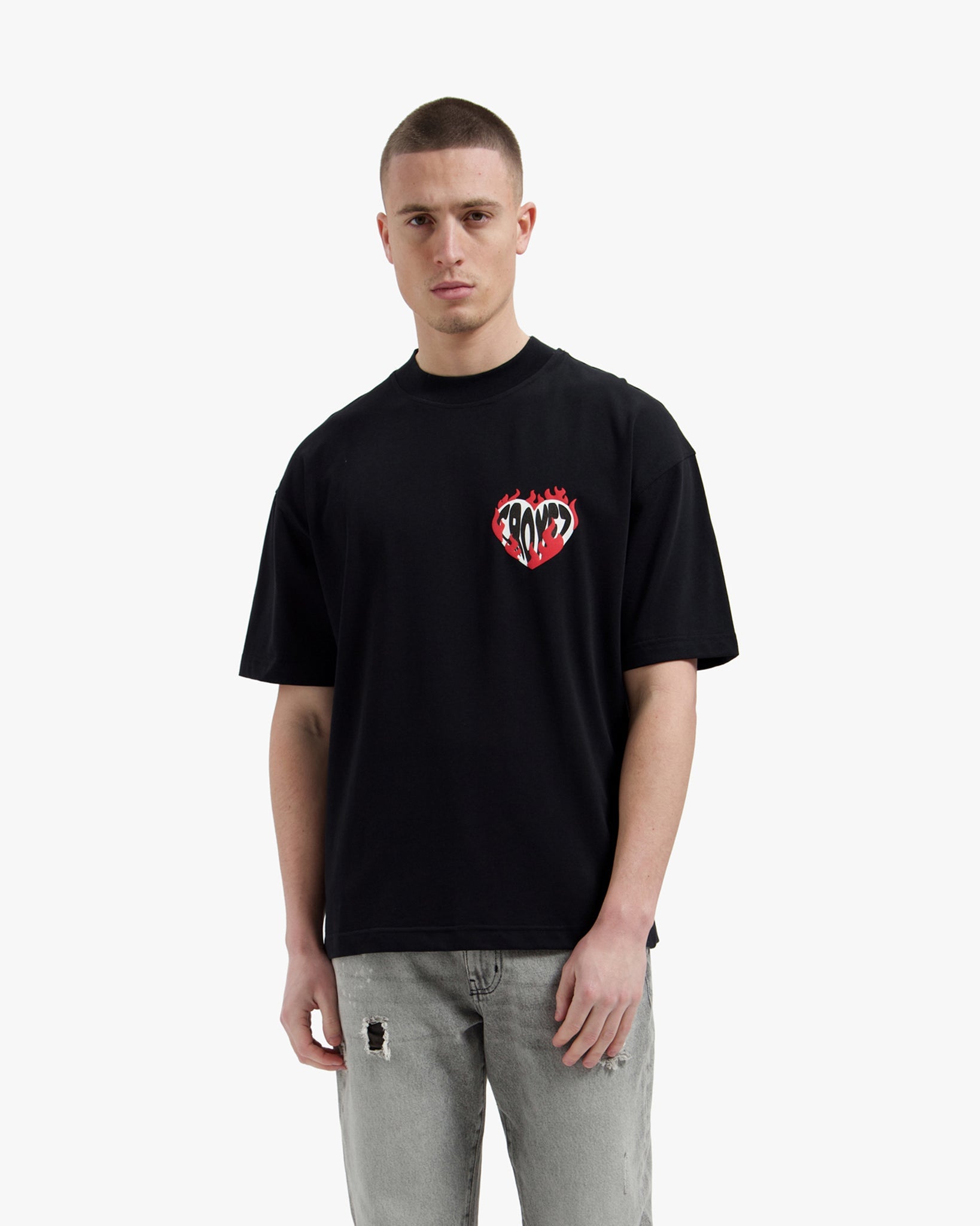 Croyez Heart On Fire T-shirt | Vintage Zwart