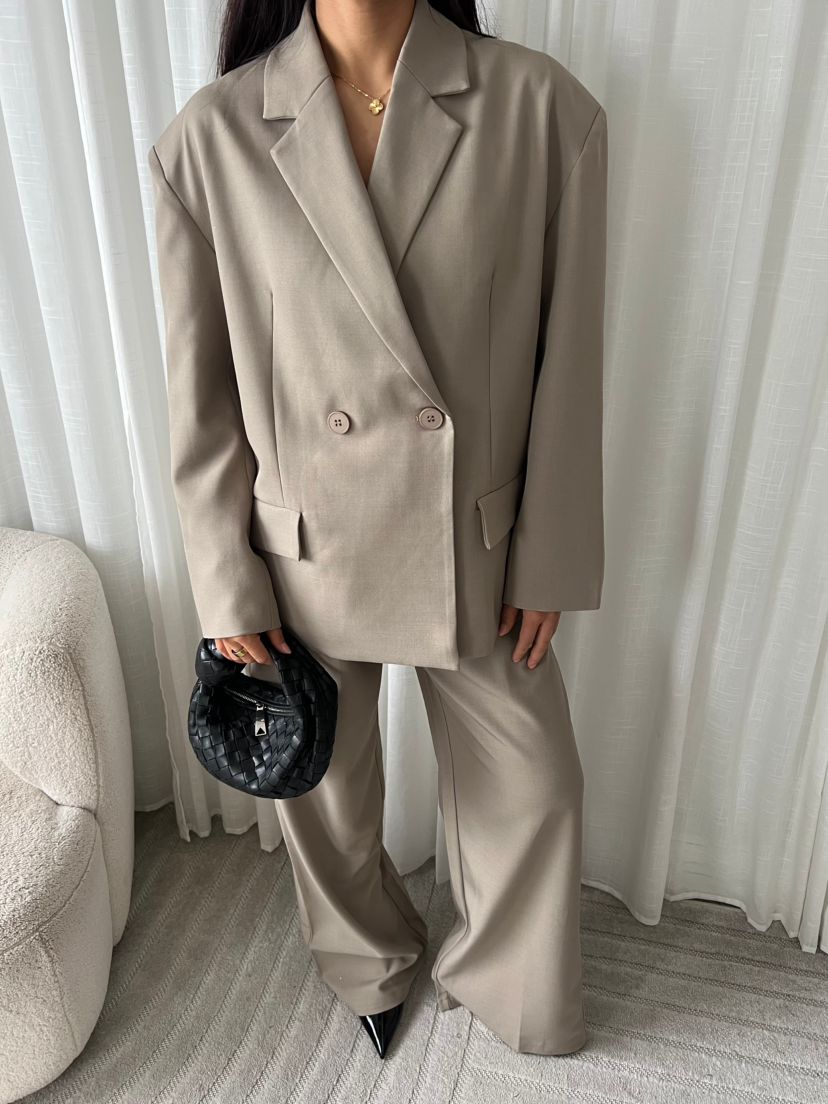 Colbert Mia - Haver