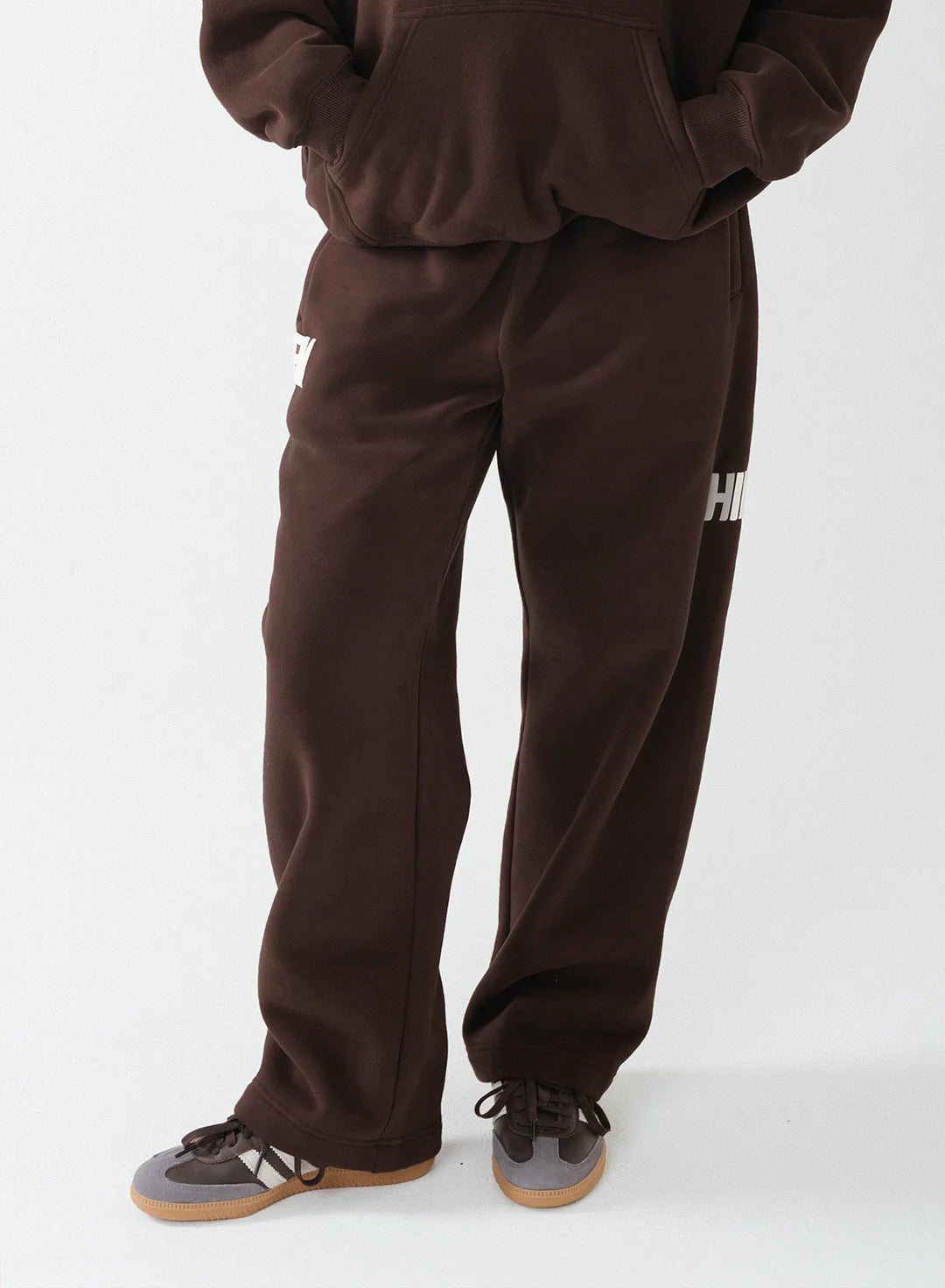 GATED COMMUNITY SWEATPANTS DONKERBRUIN - 29 nov