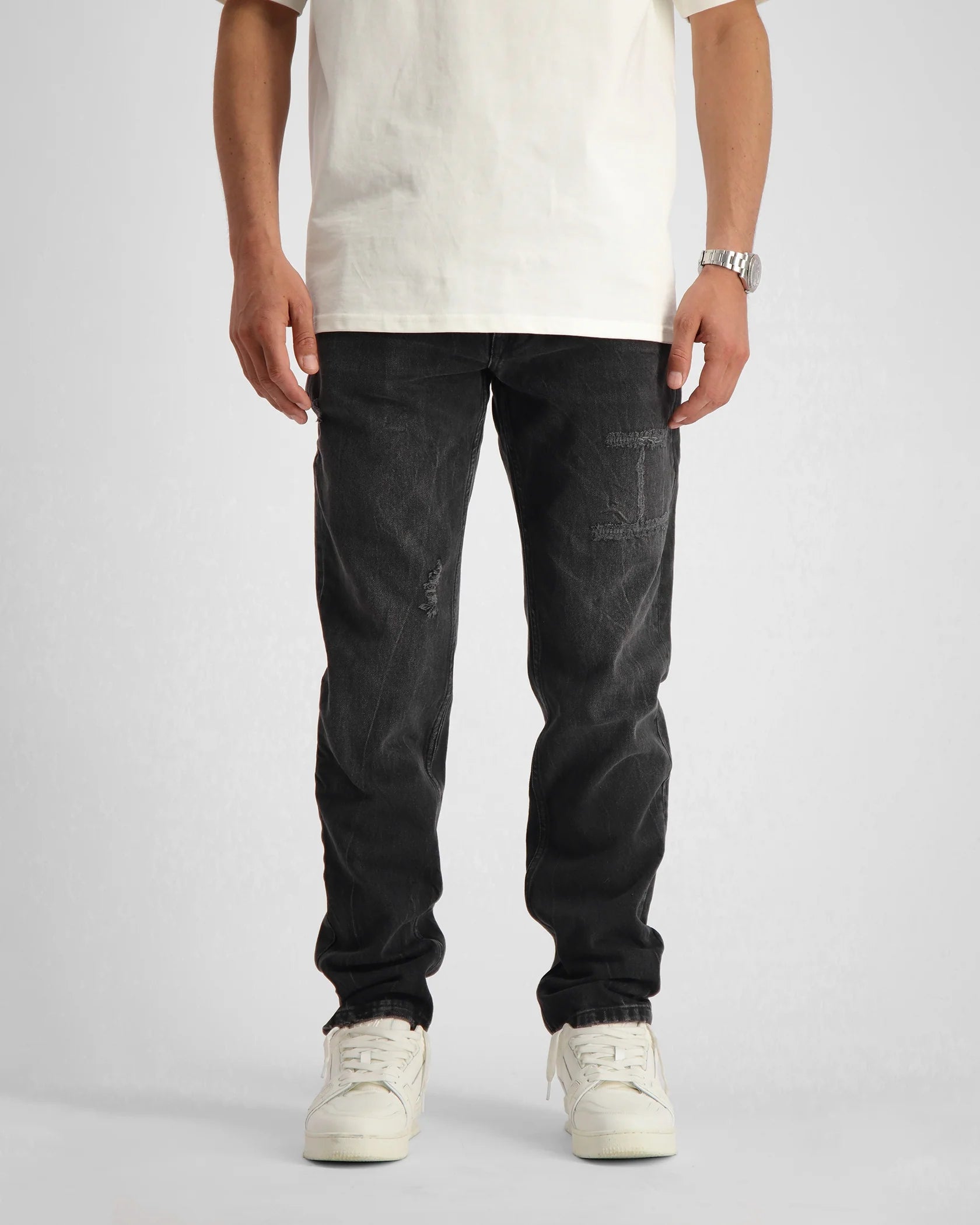 BLACK BANANAS DESTROYED DENIM | BLACK