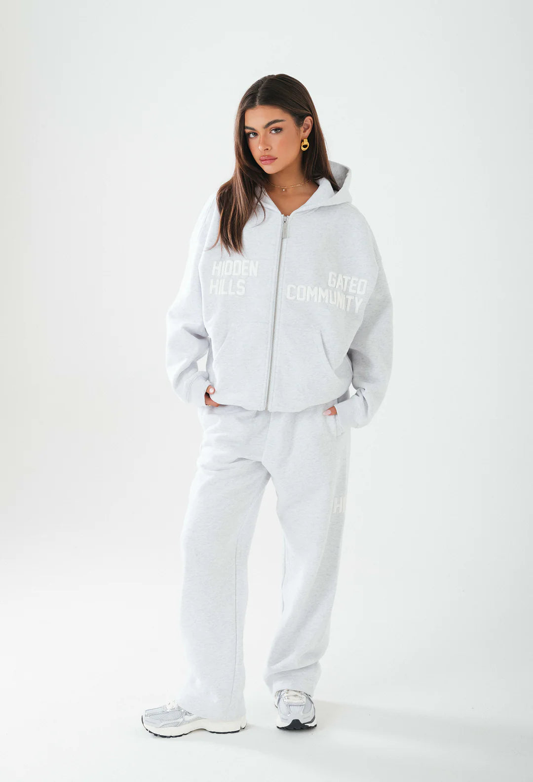 GATED COMMUNITY RITS HOODIE LICHTGRIJS - 29 Nov