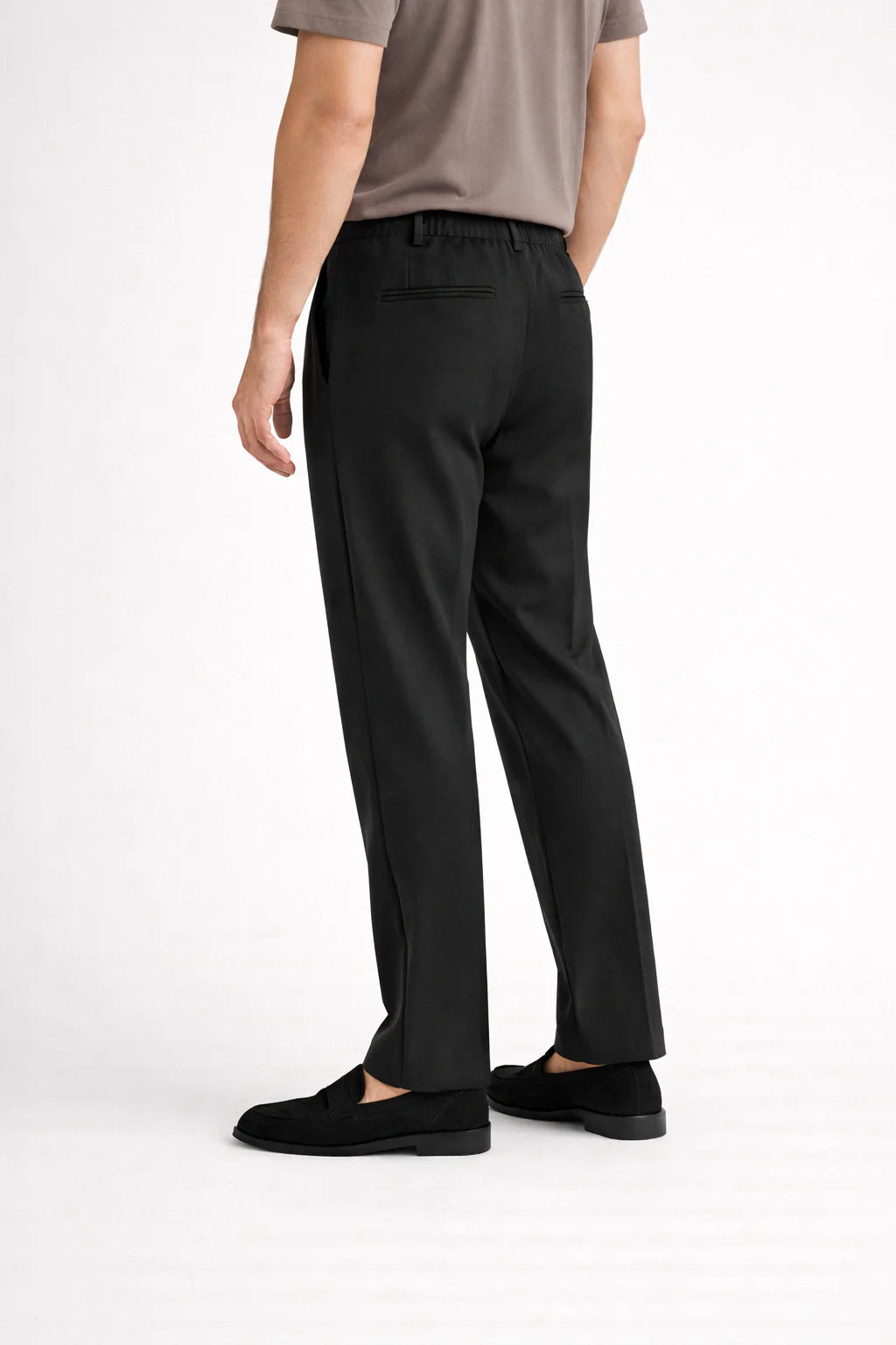 ESSENTIALS SMARTS PANTALON ZWART