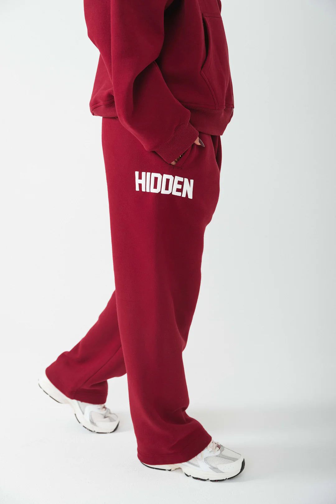 GESLOTEN GEMEENSCHAP SWEATPANTS MET RECHTE PIJP BORDEAUX - 29 nov.