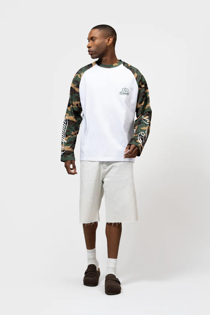 STAY EQUAL LONGSLEEVE TEE ZWART