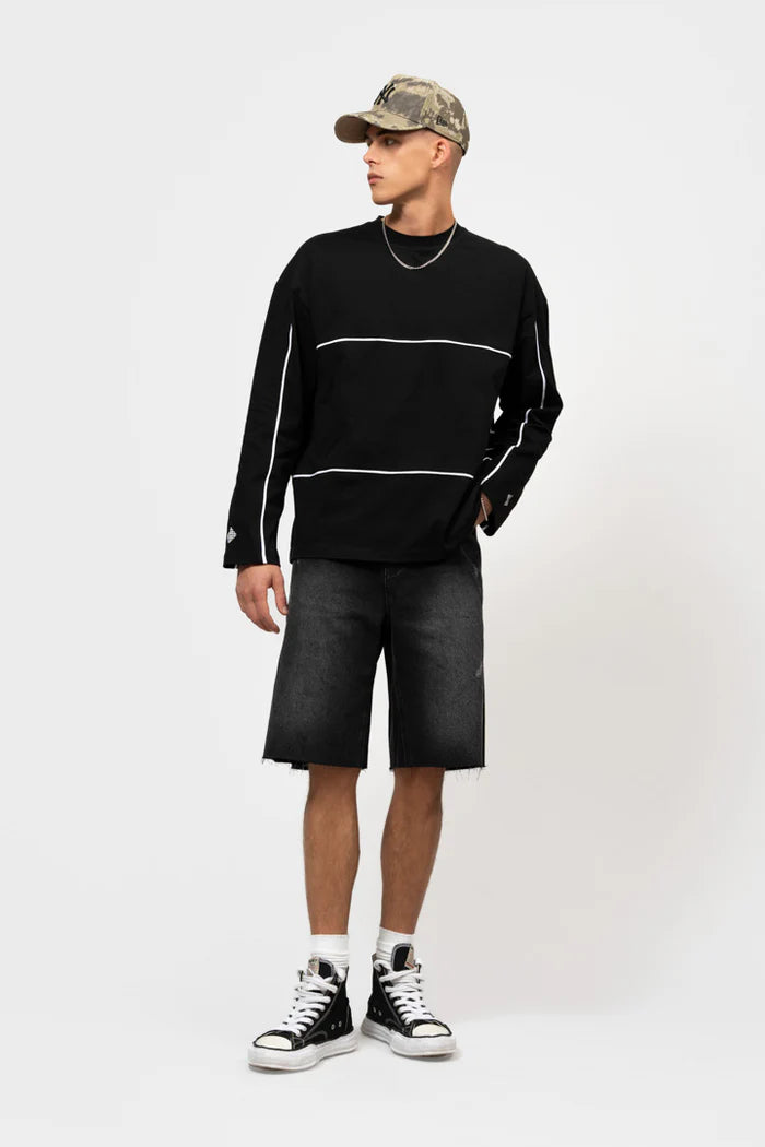 STAY EQUAL LONGSLEEVE TEE ZWART