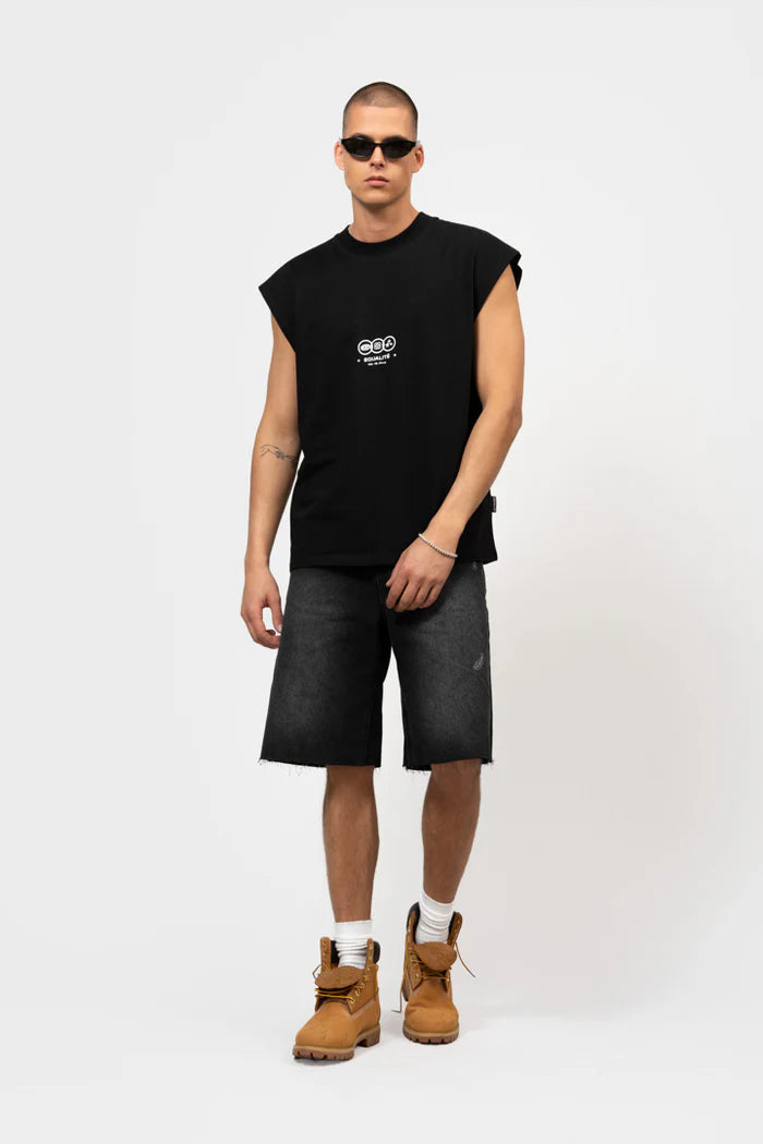 STAY EQUAL LONGSLEEVE TEE ZWART