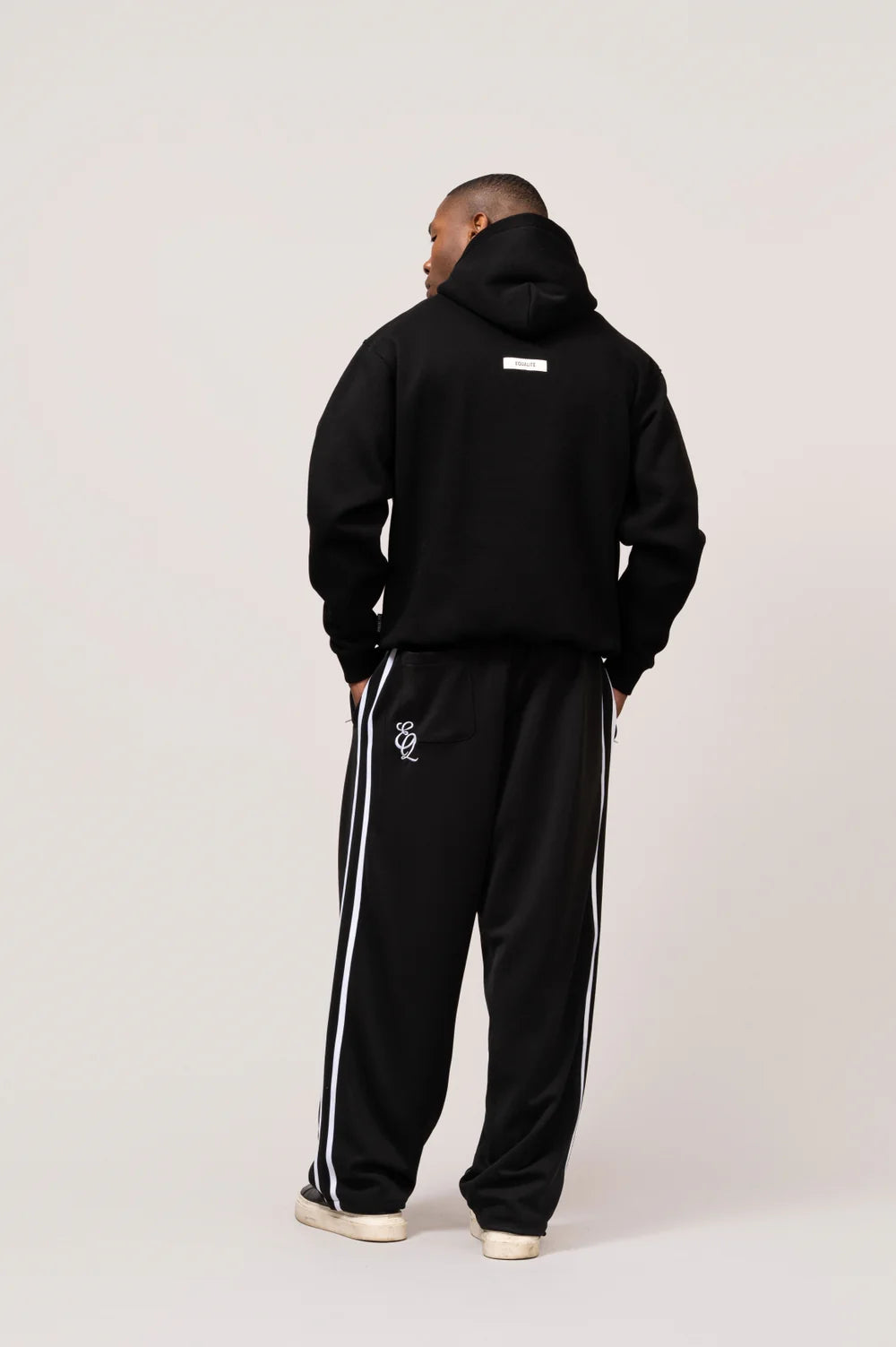 EQ OVERSIZED HOODIE BLACK