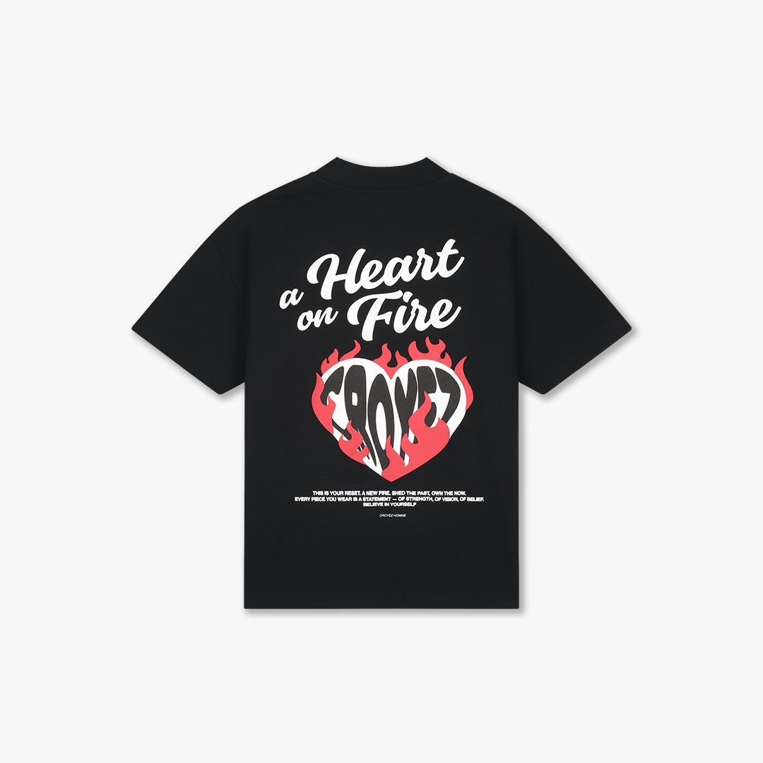 Croyez Heart On Fire T-shirt | Vintage Zwart