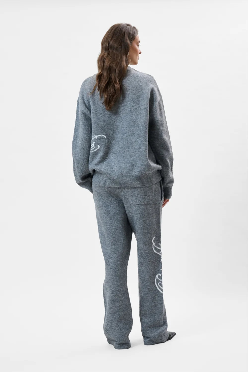 Equalite - FLUFFY KNIT SWEATER - GREY