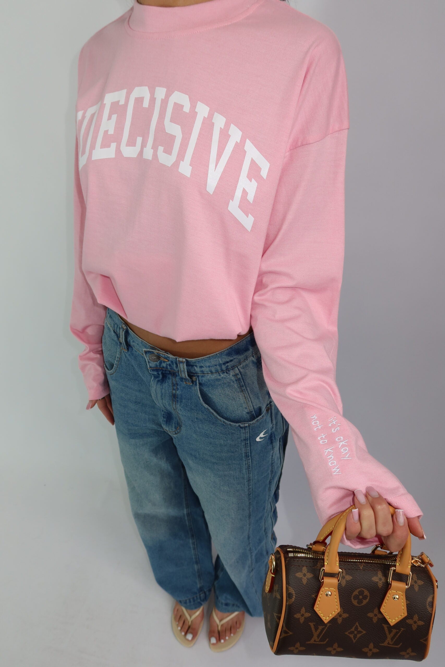 LONGSLEEVE ‘INDECISIVE” – LIGHT PINK