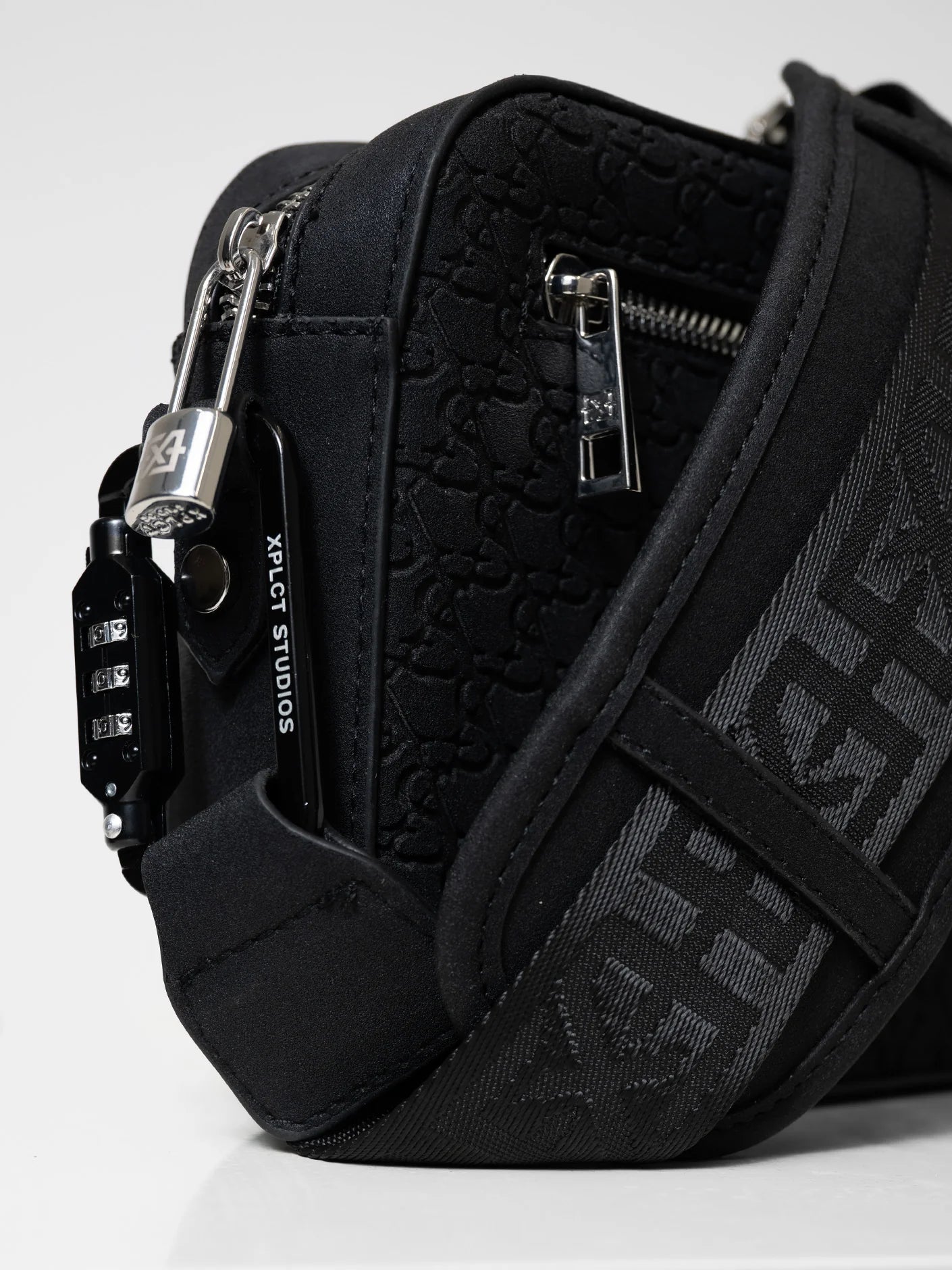 Ivory Bag Suede | Black